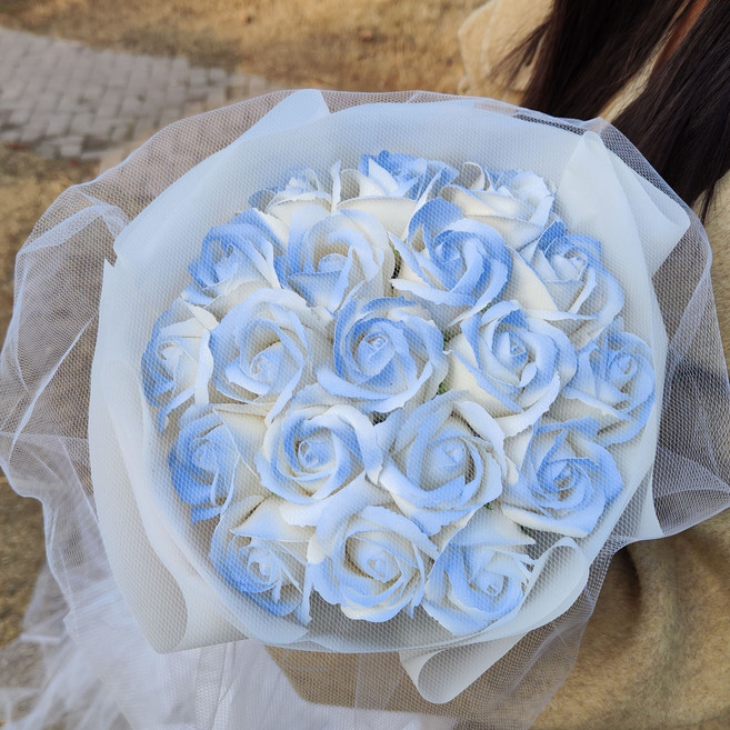 碎冰藍玫瑰花束 永生花 生日禮物送女生, 1個, 【無皇冠】19碎冰藍送燈串賀卡