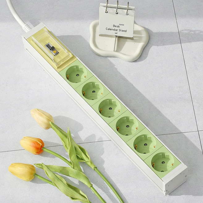 스윗홈 뉴잇 누전차단 고용량 알루미늄 납작 국산 멀티탭 6구 3M / 컴퓨터 산업용 안전 서버탭 에어컨, 1개, 누전차단 6구 3m_프레쉬 그린