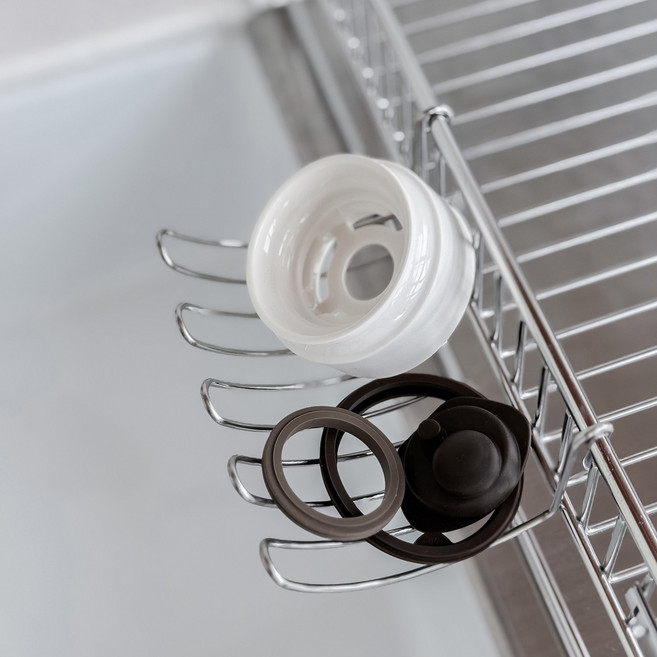 생활탐구 식기건조대 걸이형 수세미 트레이 싱크대 병솔 텀블러 뚜껑 설거지 건조대 보관 선반, 1개, 스텐