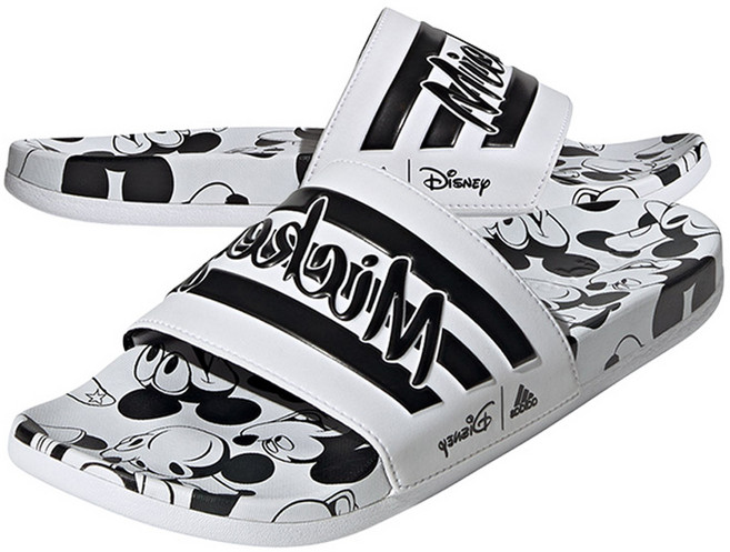 아디다스 디즈니 아딜렛 컴포트 슬리퍼 GW1057