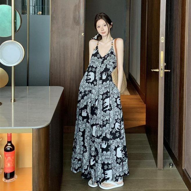 「 大碼連衣裙 」波西米亞風優雅高級收腰顯瘦裙子2026新款御姐範高級掛脖連衣裙 微防晒 空調房外搭 日系連衣裙, 藏藍【普通版】,XL  建議【57.5-62.5公斤】, 藏藍