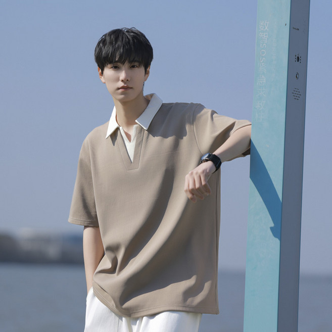 ANYOU 남성 오버핏 V넥 반팔 티셔츠 캐주얼 배색 2in1 투피스 디자인 티셔츠