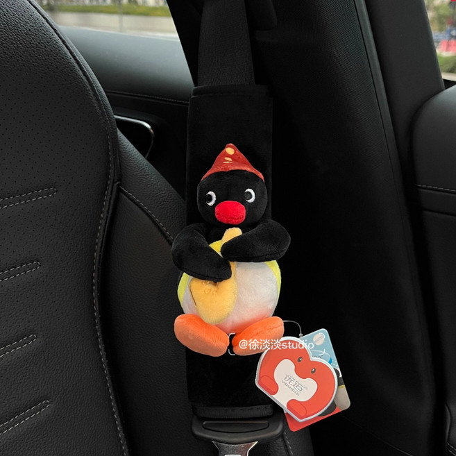 핑구 클래식 펭귄 패밀리 차량용 핑가 핑기 캐릭터 애니메이션 굿즈 안전벨트 어깨 커버 봉제 동물인형 신차 커플 선물, 1개, B 1개