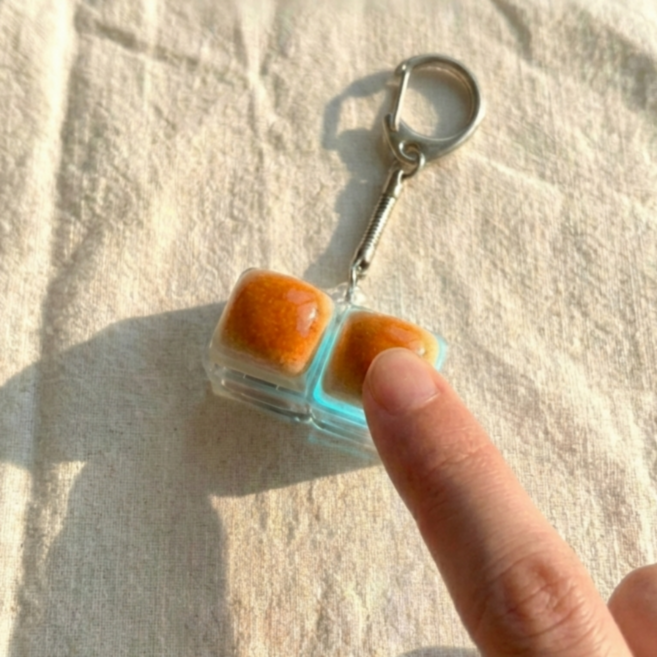 후니데일리 LED 모닝빵 키캡 키링 딸깍이 클리커 청축 키보드키링 열쇠고리, 1개, 2구