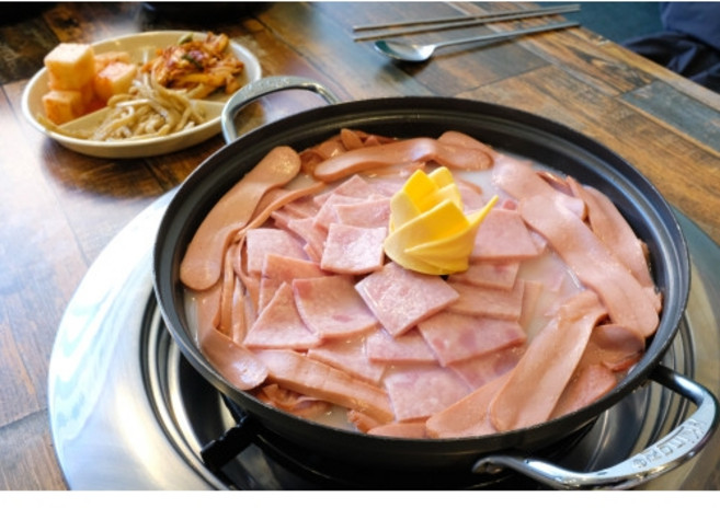 사골부대찌개(2+1인분) +한우사골육수 900ml 한개더, 얼큰한맛