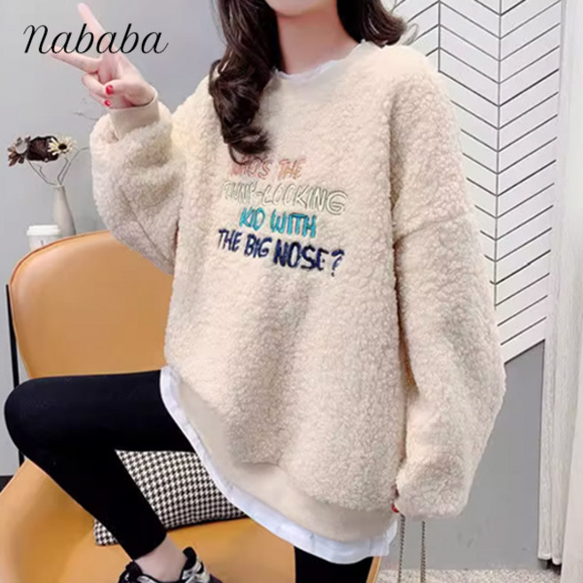 나바바 NT3094 여성 레터링 플리스 라운드넥 긴팔 맨투맨