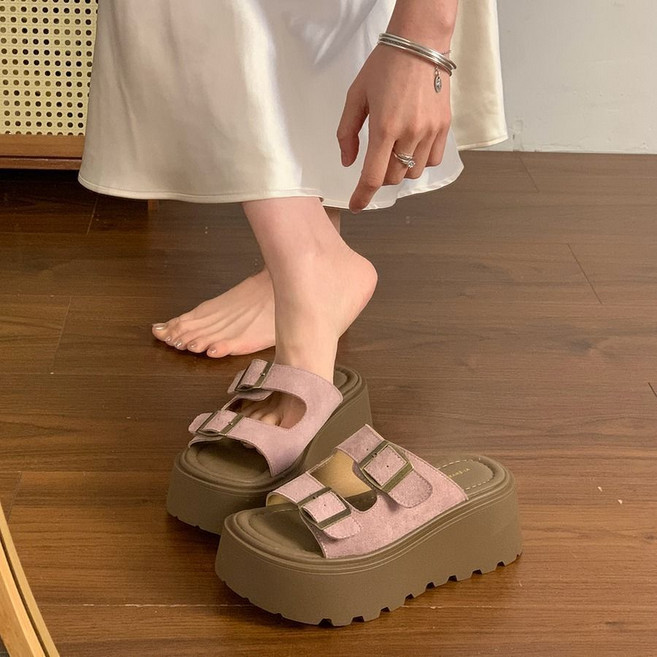 여름 여성 슬리퍼 스트랩 샌들 슬리퍼 키높이 슬리퍼 8CM 데일리 여자 통굽 슬리퍼 CJJ