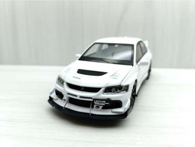 宅米吉 1:32 三菱 Lancer Evolution 九代合金模型車, 1個, 白色
