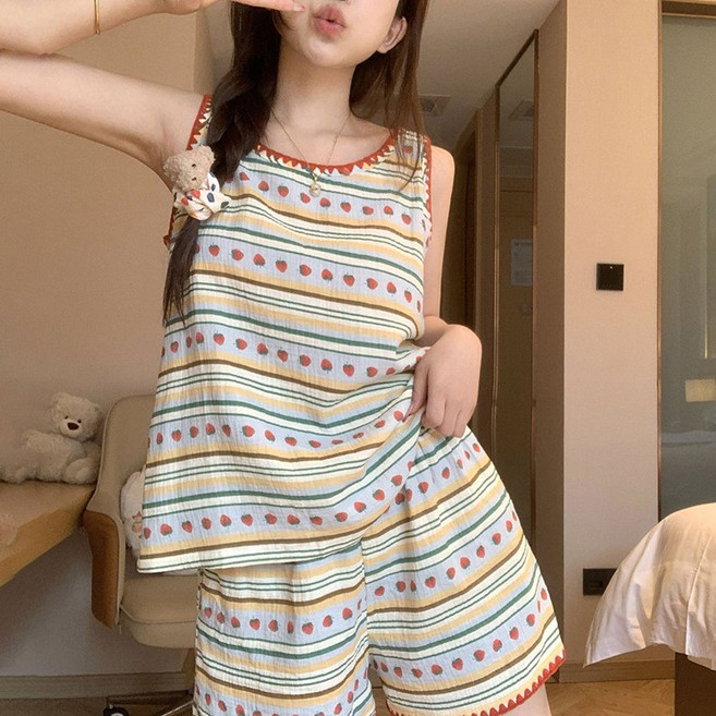 여름 딸기 잠옷 상하세트 여성용 민소매 나시 파자마 루즈핏 수면 반바지 홈웨어 데일리 실내복 빅사이즈