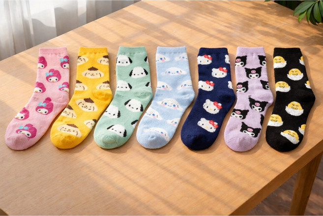 국산 산리오 수면양말 귀여운 따뜻한 포근한 캐릭터 겨울 방한 보온 삭스 선물 포장