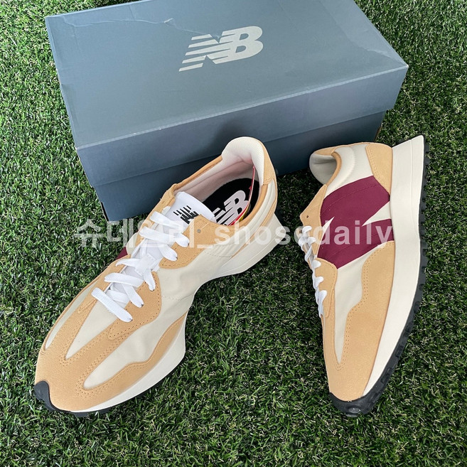 슈데일리 뉴발란스 327 문빔 고스트 페퍼