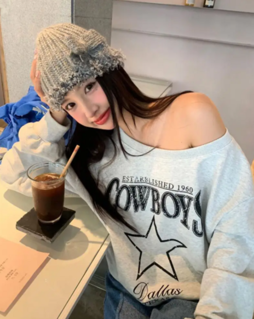 베스트플라자 여성 Y2K 빈티지 카우보이 반오프숄더 오버핏 맨투맨