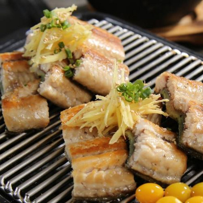 엘에스푸드 통영 산지직송 당일조업 자연산 손질 붕장어 바다장어 특대 1kg(2~3미)+소스2종, 1개, 1kg(2~3미)