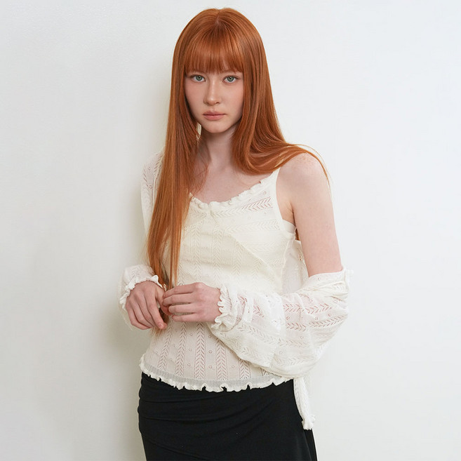 제너럴아이디어 WOMAN 펀칭 러플 슬리브리스 가디건 세트 WHITE / GF2LKC527