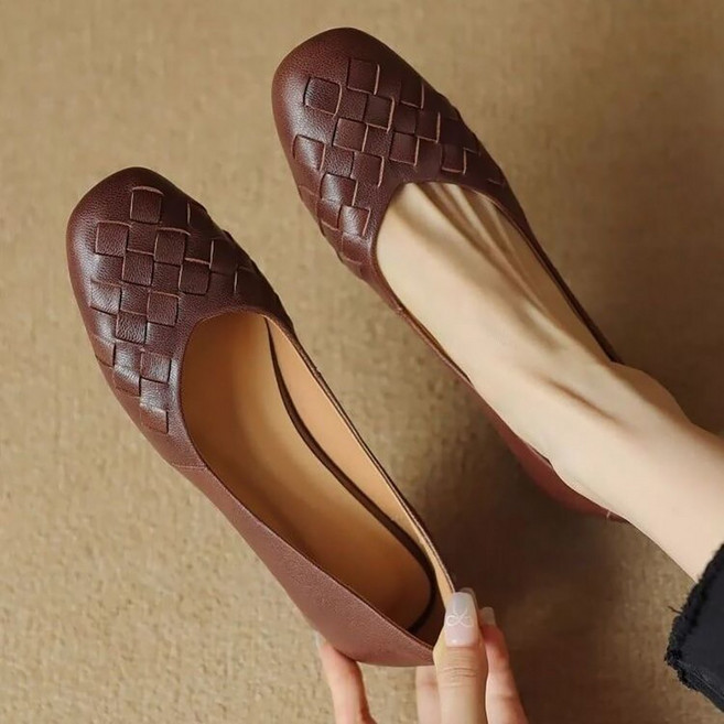 ROYALBELLE 여성 수제 짜임 가죽 소프트 편한 로우굽 슬립온 데일리 컴포트 단화 B0080164