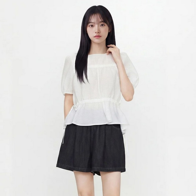 랩 라운드넥 스트링 셔링 블라우스 AS2WB462