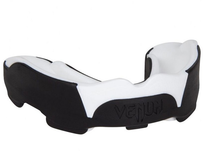 VENUM Predator 毒液 專業級 護齒 運動牙套 有效保護牙齒和口腔, 灰/黑/白, 1個