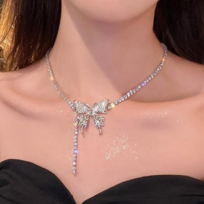 티큐 공연 행사 무대 파티 크리스탈 나비 큐빅 라인 초커 목걸이 A2324