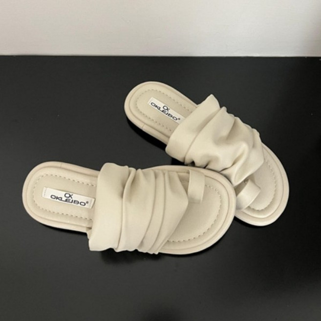 무드베이지 여성 주름 스트랩 토링 클립 토 플랫 슬리퍼