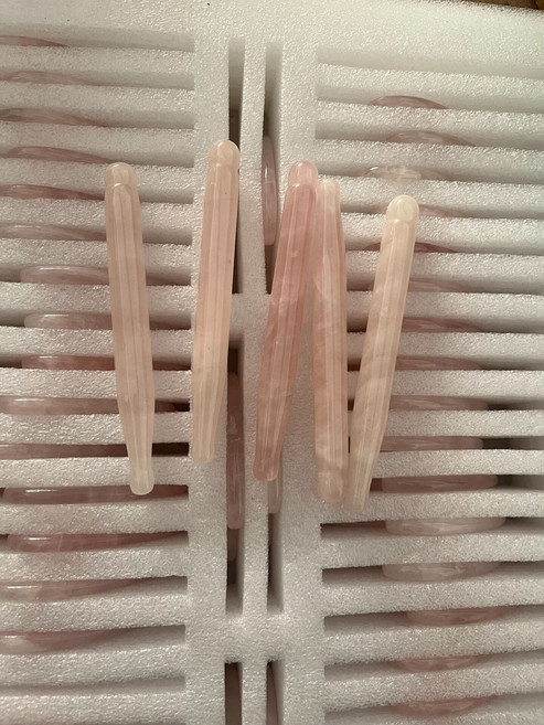 粉晶 玉石 臉部 按摩 滾輪 面部 頸部 眼部 提拉 緊致 美容, 1個, 如圖所示