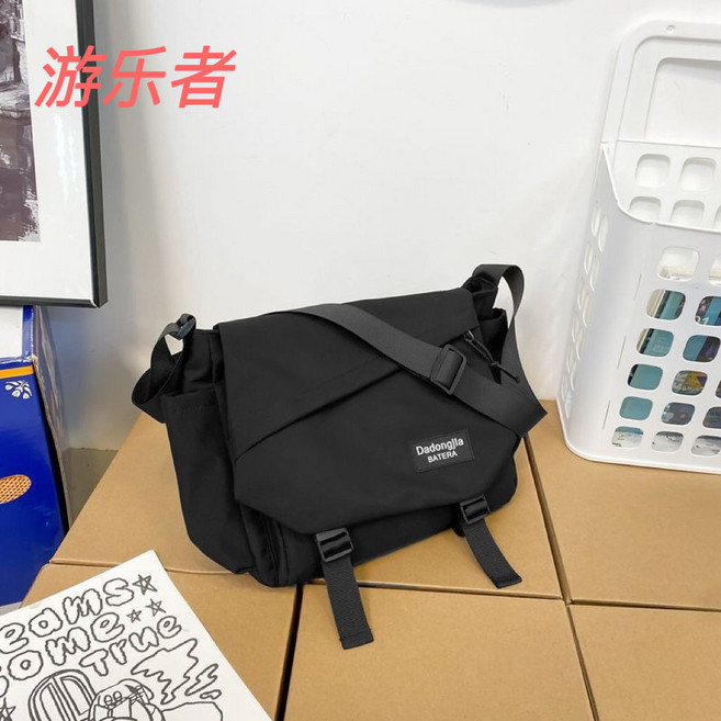 遊樂者 尼龍斜挎包, 遊樂者-黑色單肩包不帶玩偶