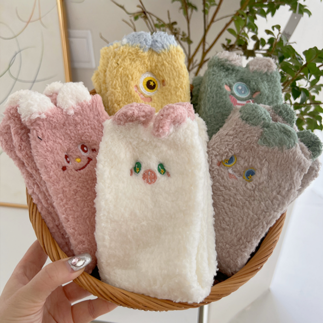 Banjiwu 여성 양말 귀여운 겨울 수면 양말 수면 양말 임산부 무압박 양말 장목 양말 중목 양말 발열 양말 기모 두툼함 보온 방한 용품 다리 워머 패션 5족 세트