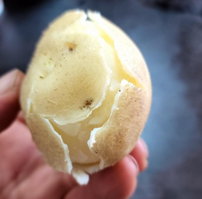 햇감자 포근포근 수미 감자 왕특 특 대 중 사이즈 5kg 10kg, 수미감자 대10kg, 1개