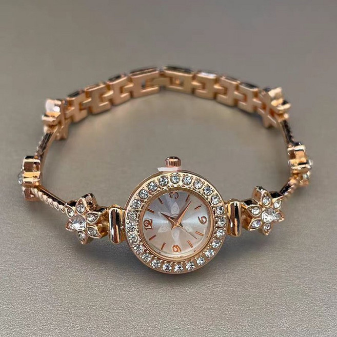 여성 팔찌 손목시계 석영다이얼 큐빅 메탈시계 기념일 생일 선물 슬림소녀