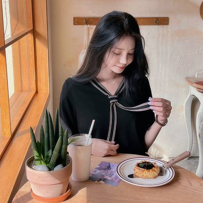 [마이더스비] 다미 배색 타이 니트