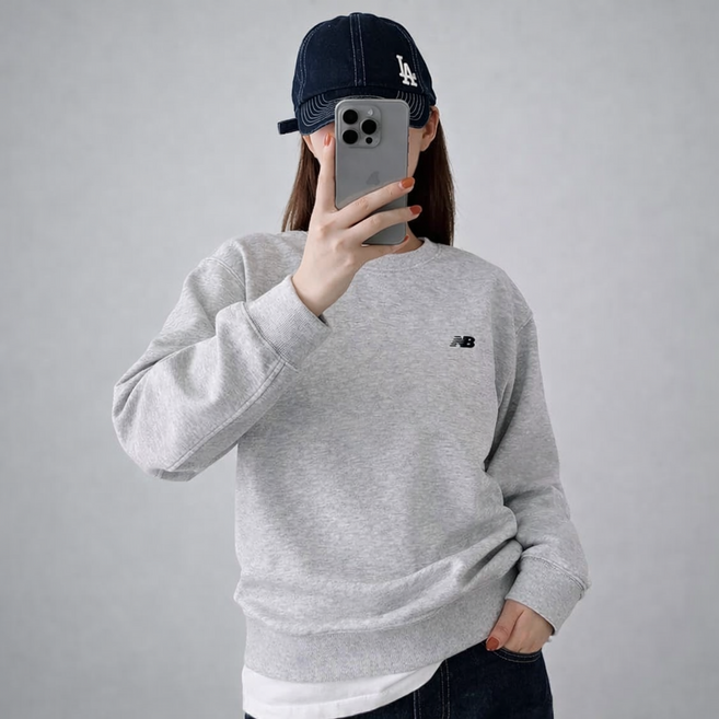 국내매장판오늘출발 뉴발란스 맨투맨 스탠다드핏 스몰로고 자수 남녀공용 커플 긴팔티셔츠 SG1111D3