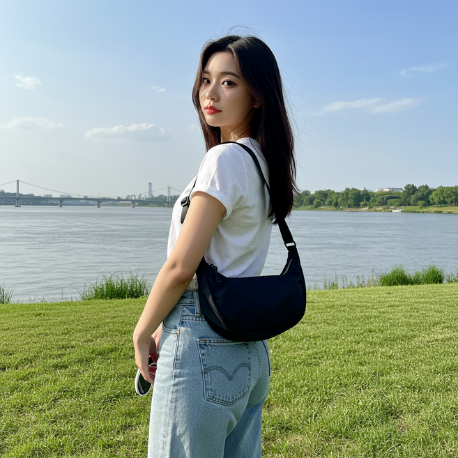 라베사 미니 반달백 가벼운 크로스백 숄더백