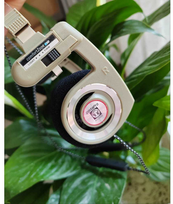 KOSS 코스 포르타 레트로 프로 한정판 온이어 이어폰 헤드셋 베이지 포타프로, 상세페이지 참고, 말차 그린-블루투스 버전-무료 귀마개 2쌍-파우치