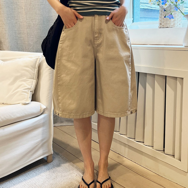 [디아미뇽] 벤카 사이드 핀턱 버뮤다 팬츠