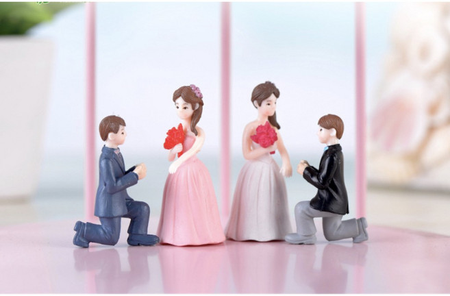 隨草憶境 Marry Me 結婚娃娃 婚慶求婚蛋糕擺件 情侶婚房裝飾工藝品 微景觀公仔, 一套2組入（2組4入，★促銷★）