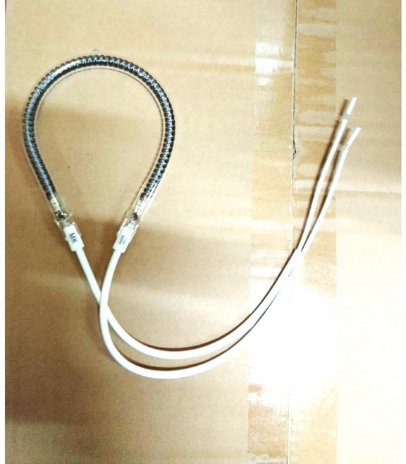 AC110V 800W電暖器碳素燈管 快速加熱 節能省電 輕巧易移動 安全舒適。