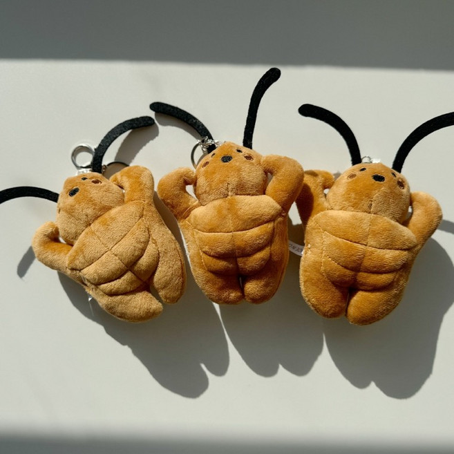 못생긴 선물 참 헬창 킹받는 바퀴벌레 바선생 키링 요즘 이색 하찮은 유행 인형 가방 근육 백팩 웃긴 친구