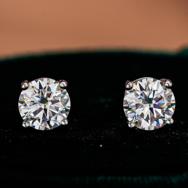 모이사나이트 1캐럿 4프롱 모조 다이아몬드 귀걸이