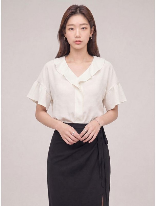 크로커다일레이디 라이트옐로우 브이넥 프릴 포인트블라우스 CLBMBL123