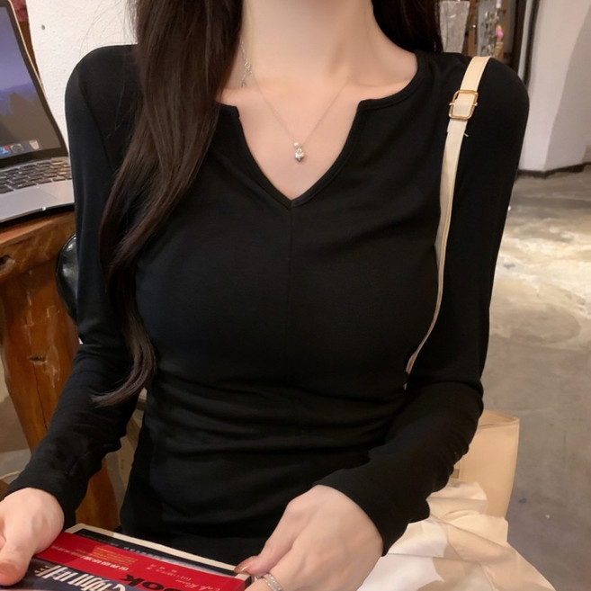 뉴욕멋쟁이 자하라 브이넥 라인 슬림 티셔츠