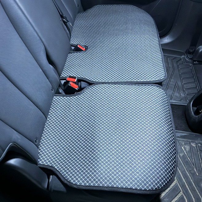 아이오닉5 시트커버 뒷좌리 시트 3인용 택시 2열 사계절 뒷좌석 방석, 1개, 블랙도트