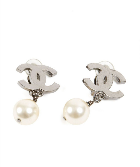 샤넬 중고 2010 인터로킹 CC 클립온 로고 이어링