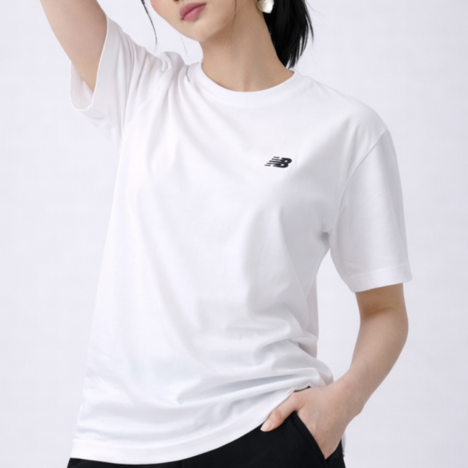 뉴발란스 반팔 라운드 티 스탠다드핏 스몰로고자수 남여공용 D8323