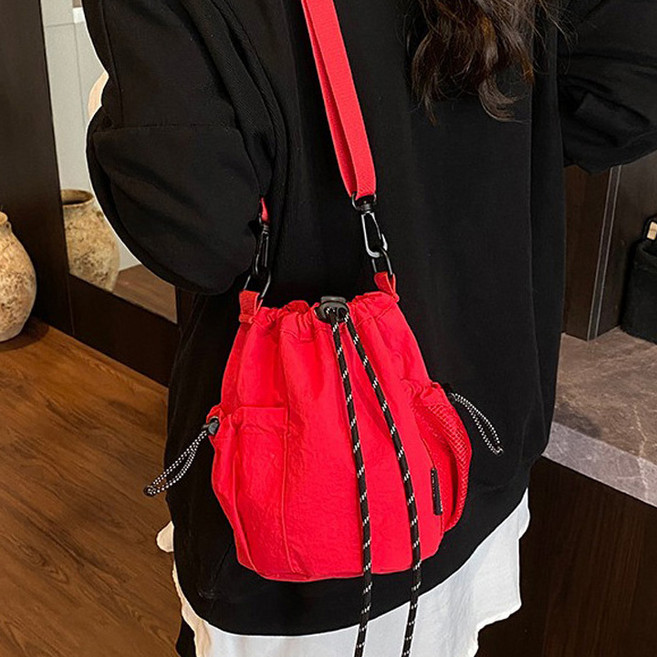 보니타콜렉티드 나일론 매쉬포켓 미니 크로스백등하원 가방생활방수 크로스백