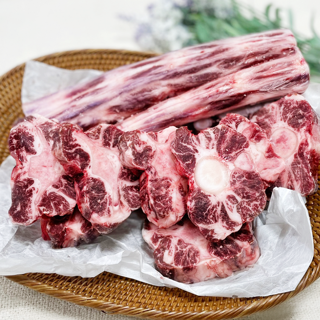 농협안심한우 한우알꼬리 1kg 끝부분 제거 최상급 손질 지방제거 소꼬리 꼬리찜 보양식 냉동, 알꼬리 찜용 1kg, 1개