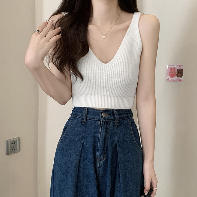 라뷰드 브이넥 골지 크롭 니트 뷔스티에 봄 가을 겨울 여성 레이어드 민소매 일자핏 나시 쫀쫀한 상의 뜨개 패턴 패션 의류