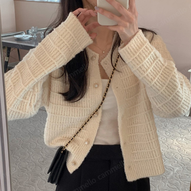 cammello 포근 텍스처 라운드넥 진주버튼 니트 가디건 봄가을 데일리 아우터