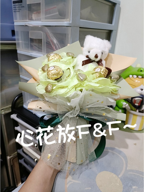 心花放K&F 小熊金莎玫瑰閃燈櫥窗袋花束, 1個, 果綠色