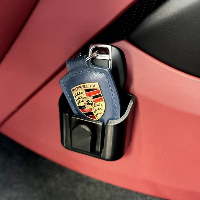 자동차 차량용 다용도 키 보관함 스마트키 열쇠 걸이 수납 홀더 보관케이스, 1개, 블랙