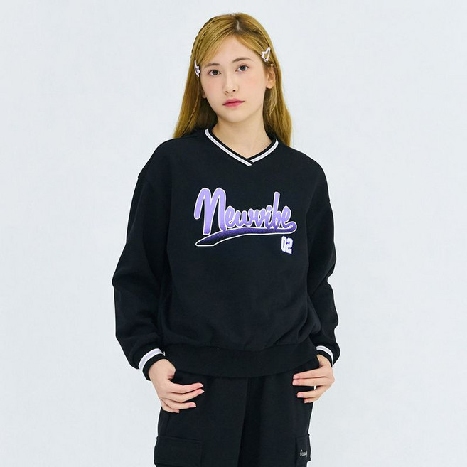 오션스카이 여아 브이넥 그래픽 포인트 맨투맨 T-shirt