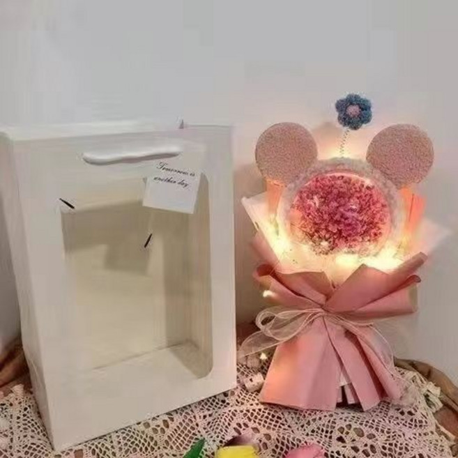 黑騎士滿天星花束 12H出貨 永生乾燥花束 畢業生日玩偶花束, 粉色滿天星+粉色頭箍+禮袋+燈串